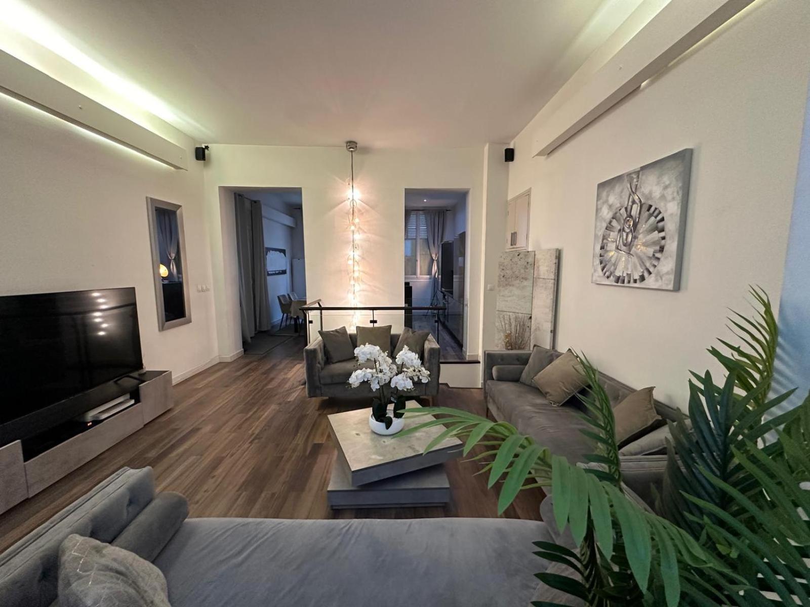 Les Champs Elysees-125M2 Modern And Spacious Paris Eksteriør billede